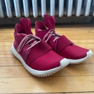 Adidas Tubular Sneakers
